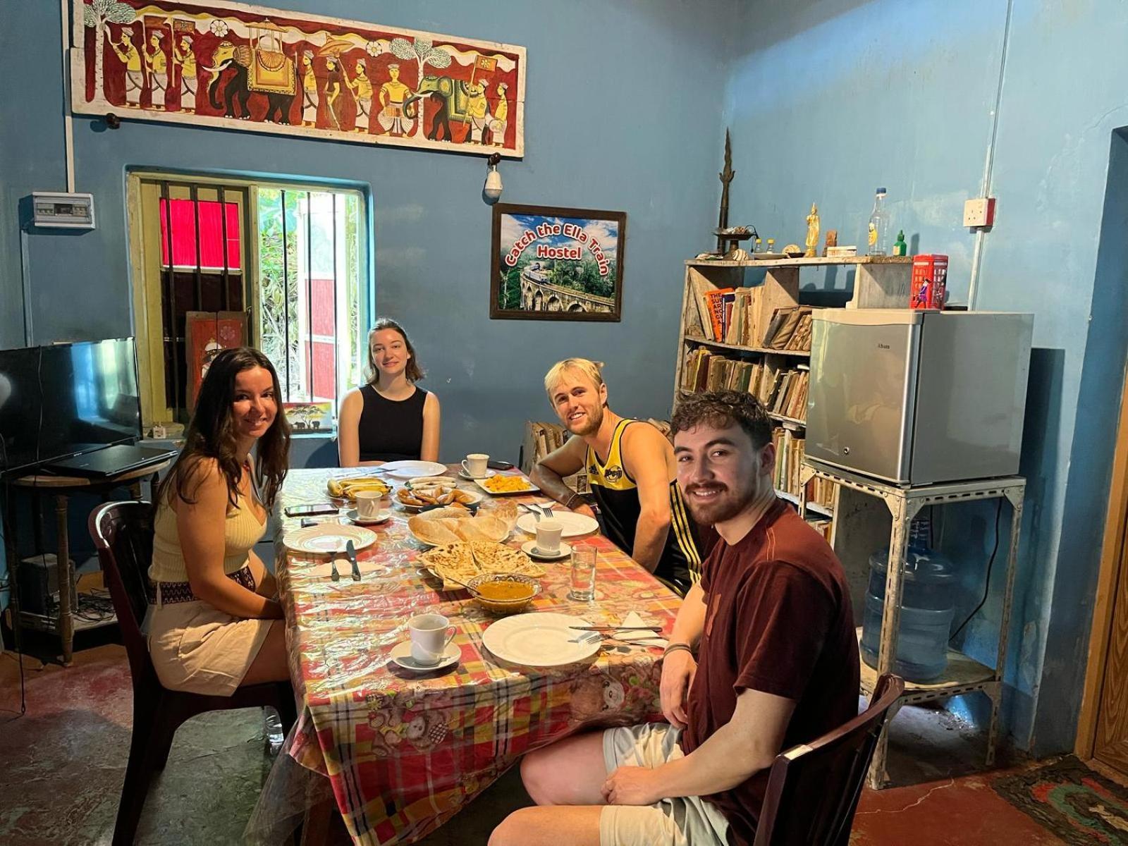 Catch The Ella Train Hostel Kandy Dış mekan fotoğraf